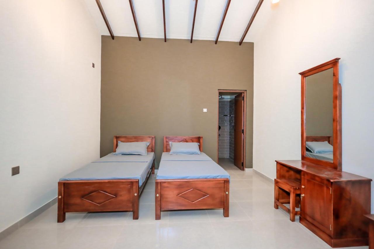 Negombo 146 Homestay Bagian luar foto