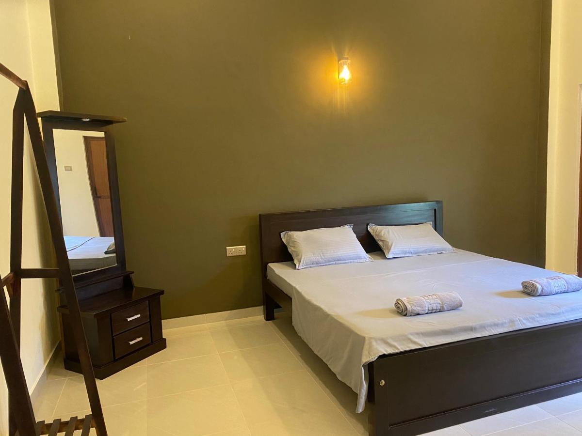 Negombo 146 Homestay Bagian luar foto