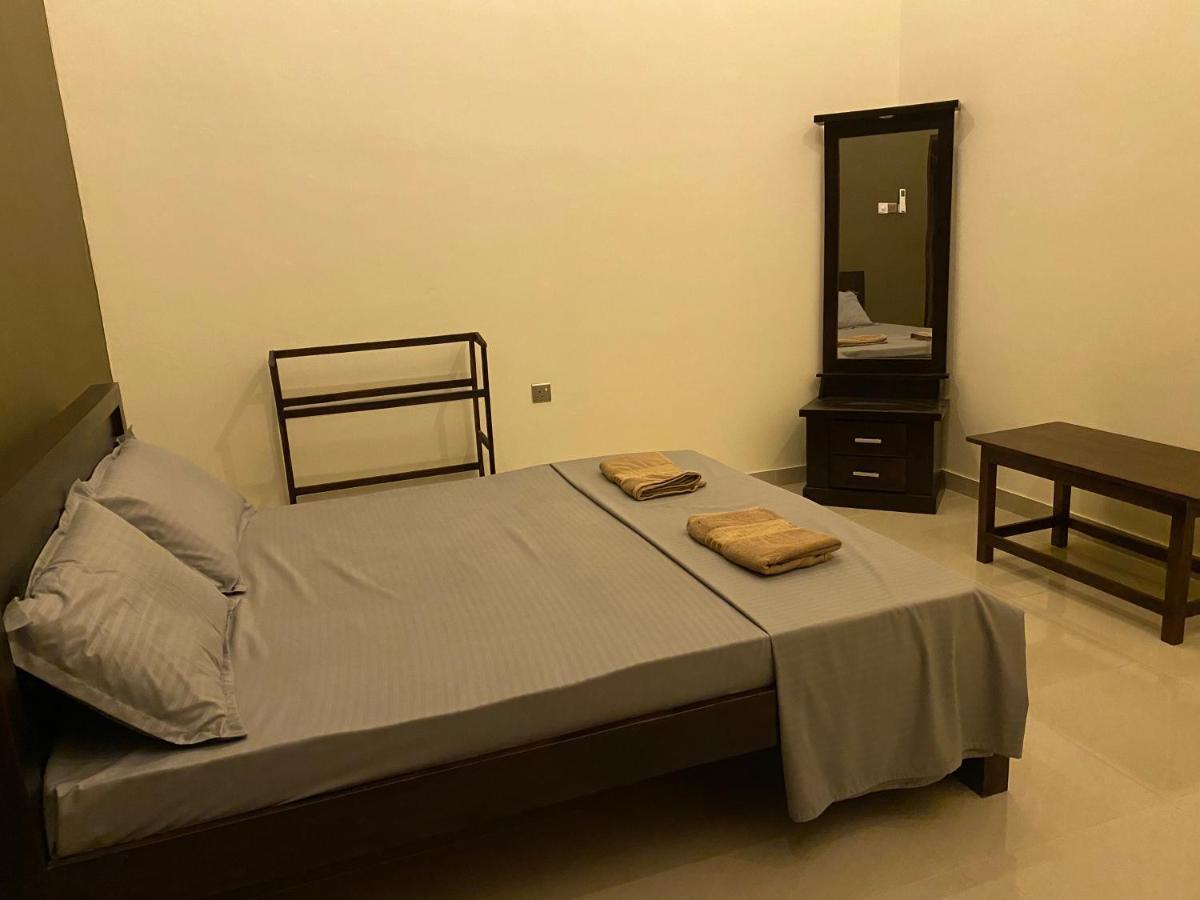 Negombo 146 Homestay Bagian luar foto