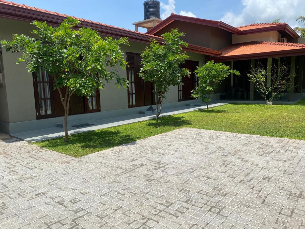 Negombo 146 Homestay Bagian luar foto